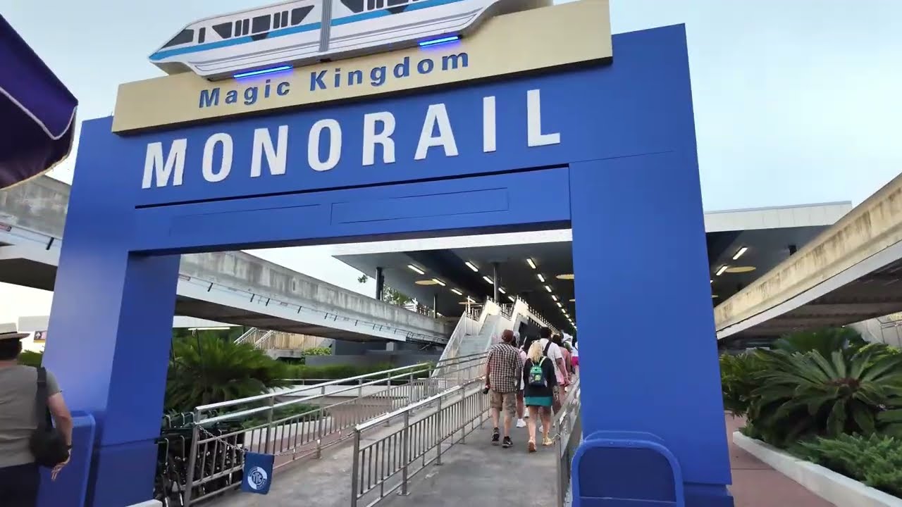 Magic Kingdom Arrival from the TTC