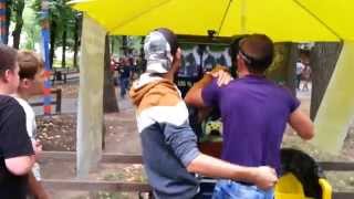 Awesome reaction with Oculus Rift – man goes crazy!