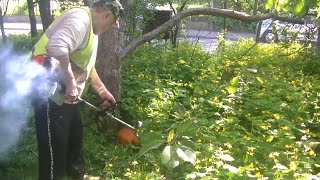 Kononowicz Piłuje Kosiarki Na Amen - Kombajn Na Szkolnej I Major Suchodolski Nitro Asystent