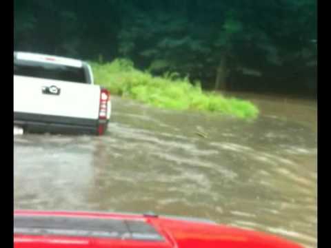 WOW! HUMMER H3T Crosses DEEP water in South Bend, IN ...