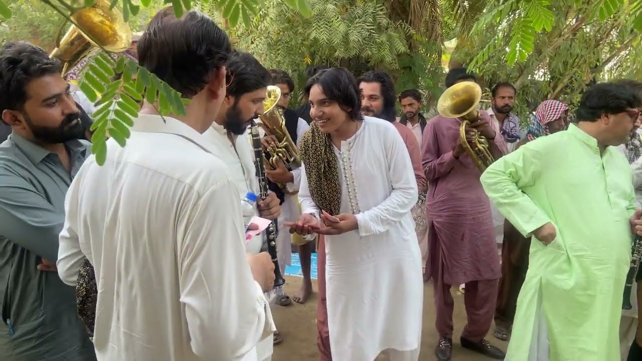 Hero band Chak jhumra performance +923005129899