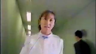 むりやり脱いでる感が否めない♪ かとうれいこ 『HP Desk jet 300j 』CM☆行動派パーソナルプリンタ