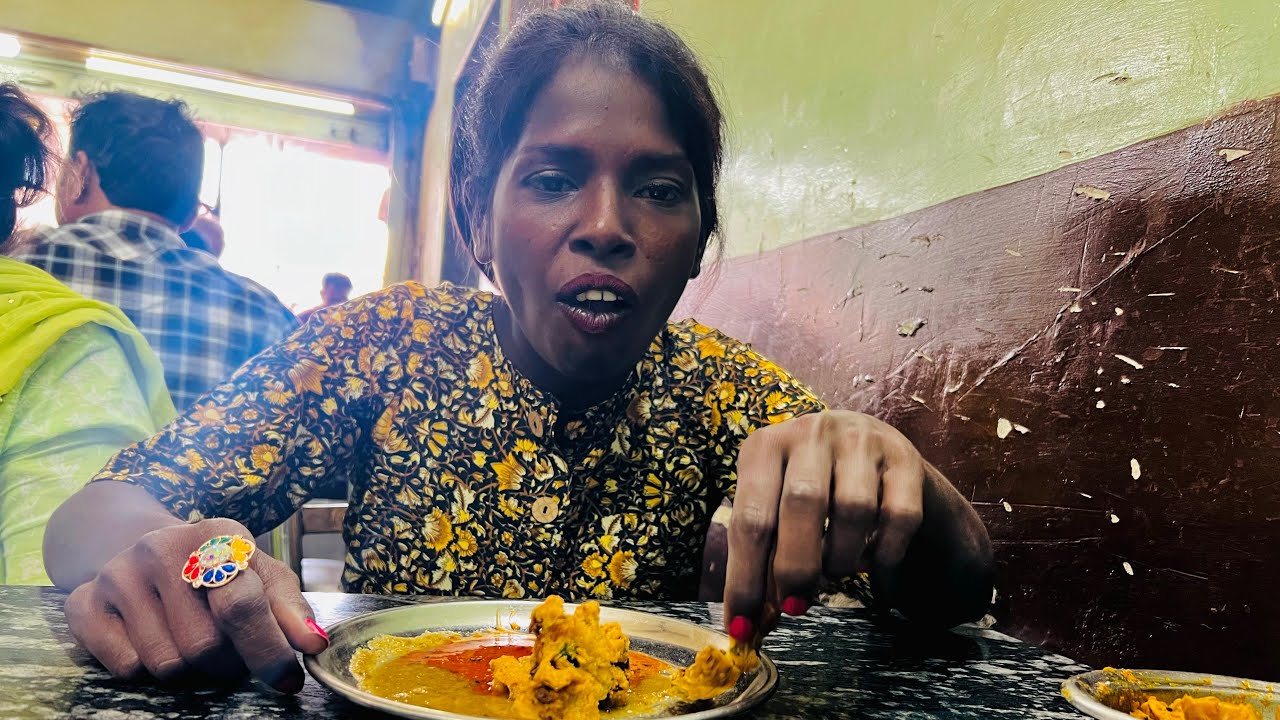 manali mein kia raju ne dinner 🍱😍 || waiter ne daali thi naak mein ungli 🤮