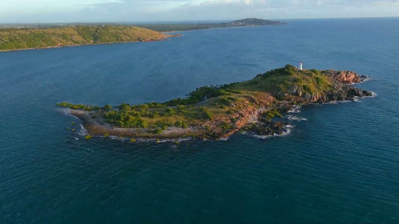 North Head Lighthouse Bowen is an icon on the Bowen Coastline.