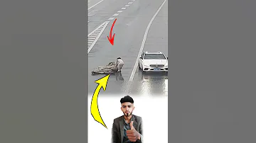 أعظم ما قد تفعله هو أن تقف لحظة لإبعاد الأذى عن طريق غيرك في وقت مر فيه الجميع وتجاهلوه Shorts 