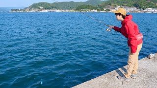 An Unusual Event Happened at the Fishing Spot for the Japanese Female Angler!