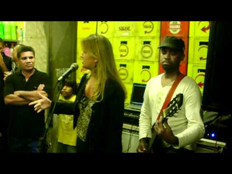 Ana Carolina no baile do VUK VUK - YouTube