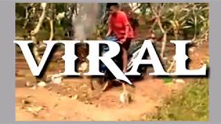 Naik motor diatas kuburan!! Siapakah 2 pemuda tersebut?