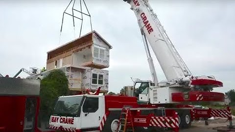 Time-lapse: Home built in one day by Build It Back
