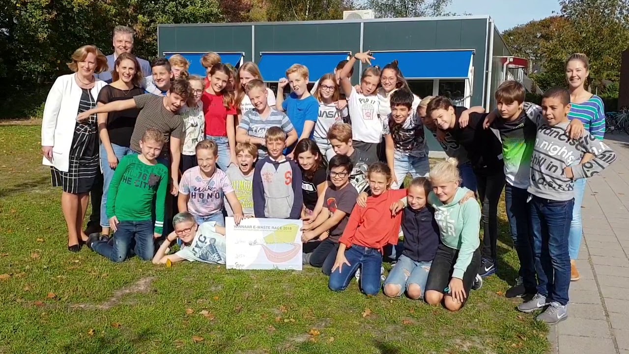 Van der Brugghenschool wint E-waste Race - YouTube