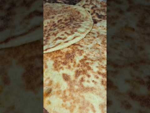 كسرة محشية بحشو اقتصادي و راقي في المقلاة تجي احسن من رائعة 