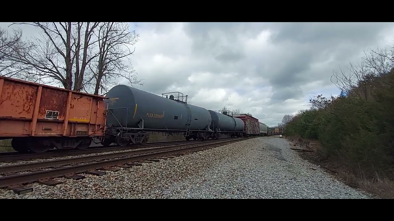 norfolk-southern-127-grinch-on-a-grainer-conrail-covered-coil-and-ns