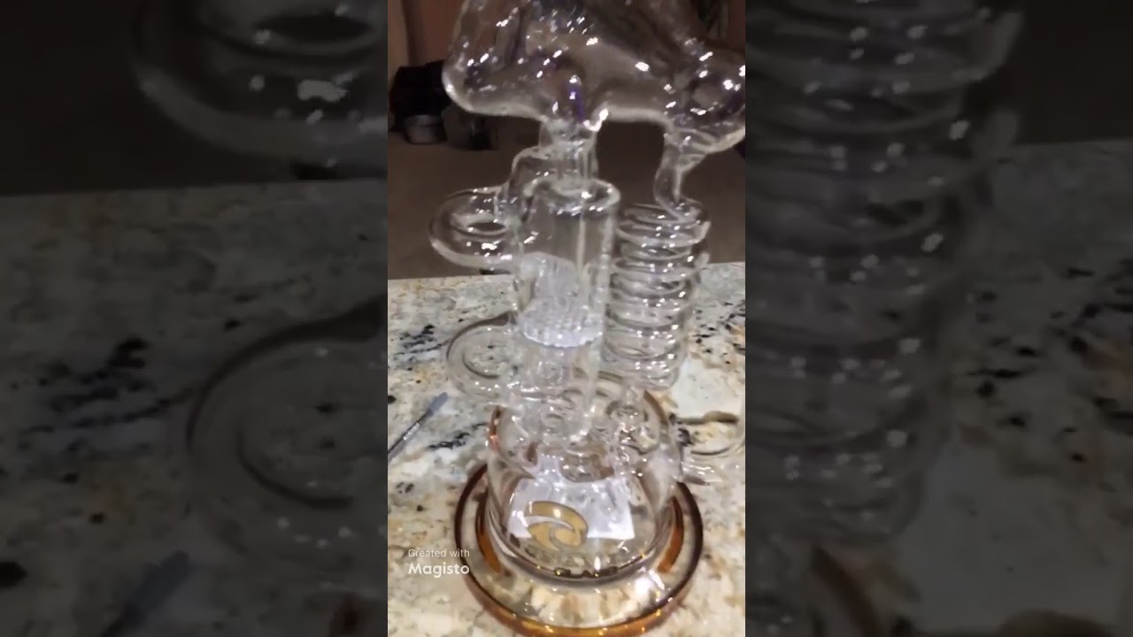 Tsunami Premium Glass and Grinder