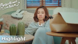Highlight EP10 Xiaoqi galau dan putus asa | My Girlfriend is an Alien | WeTV【INDO SUB】