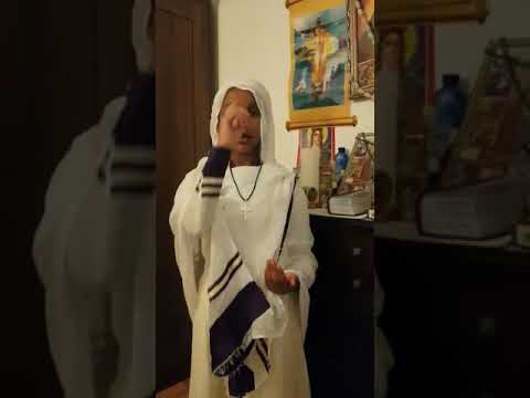 ድንግል ተወለደች አንባቢ ብሌን 