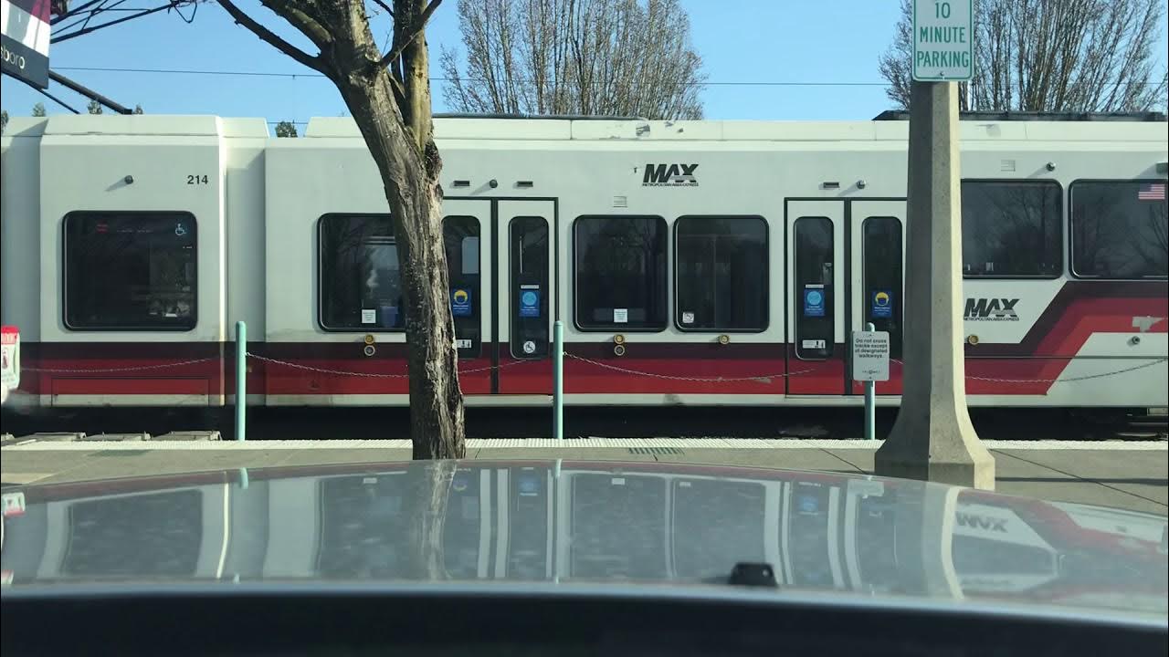 Trimet Max red line to Portland international airport at Beaverton tc