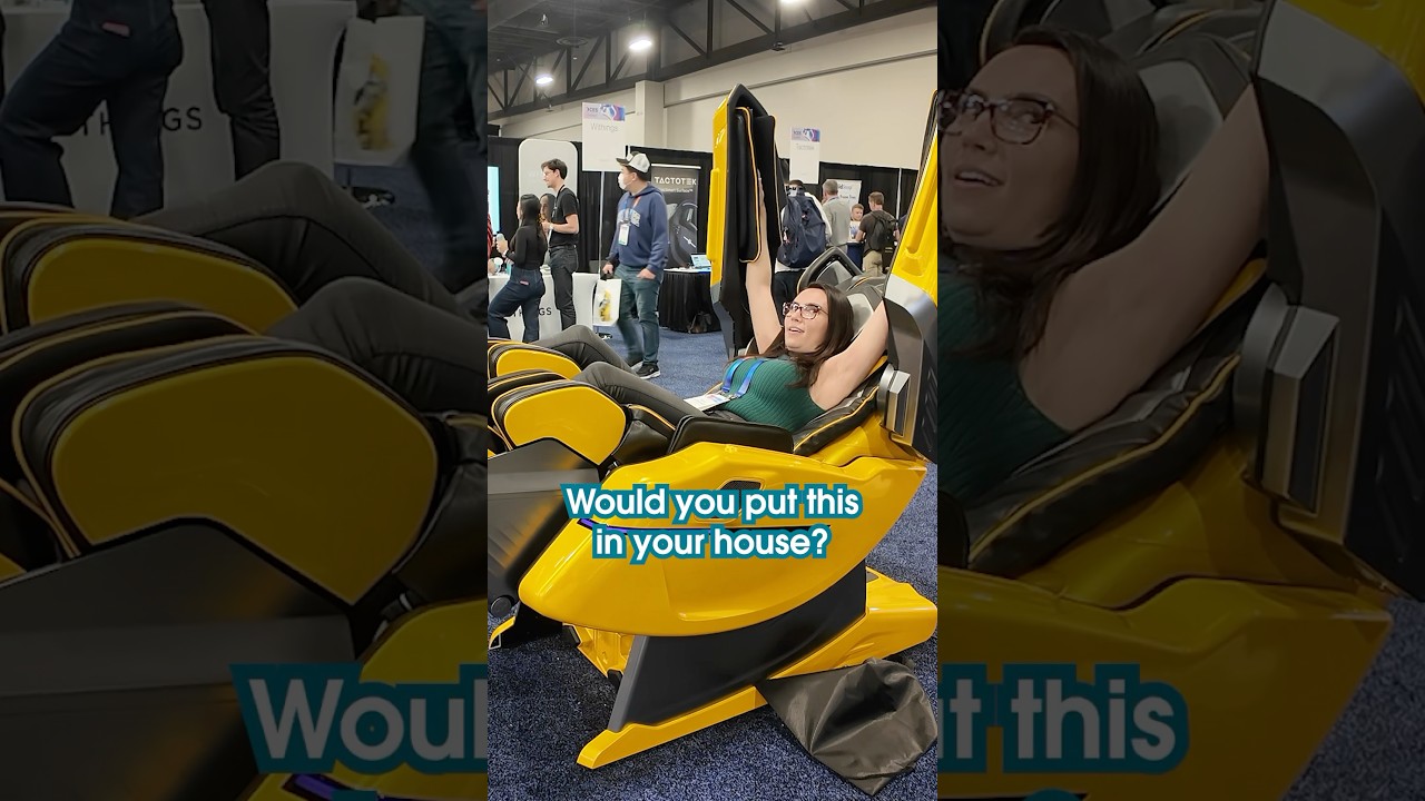 ROBOTIC MASSAGE CHAIR at CES 2025 #shorts #ces2025