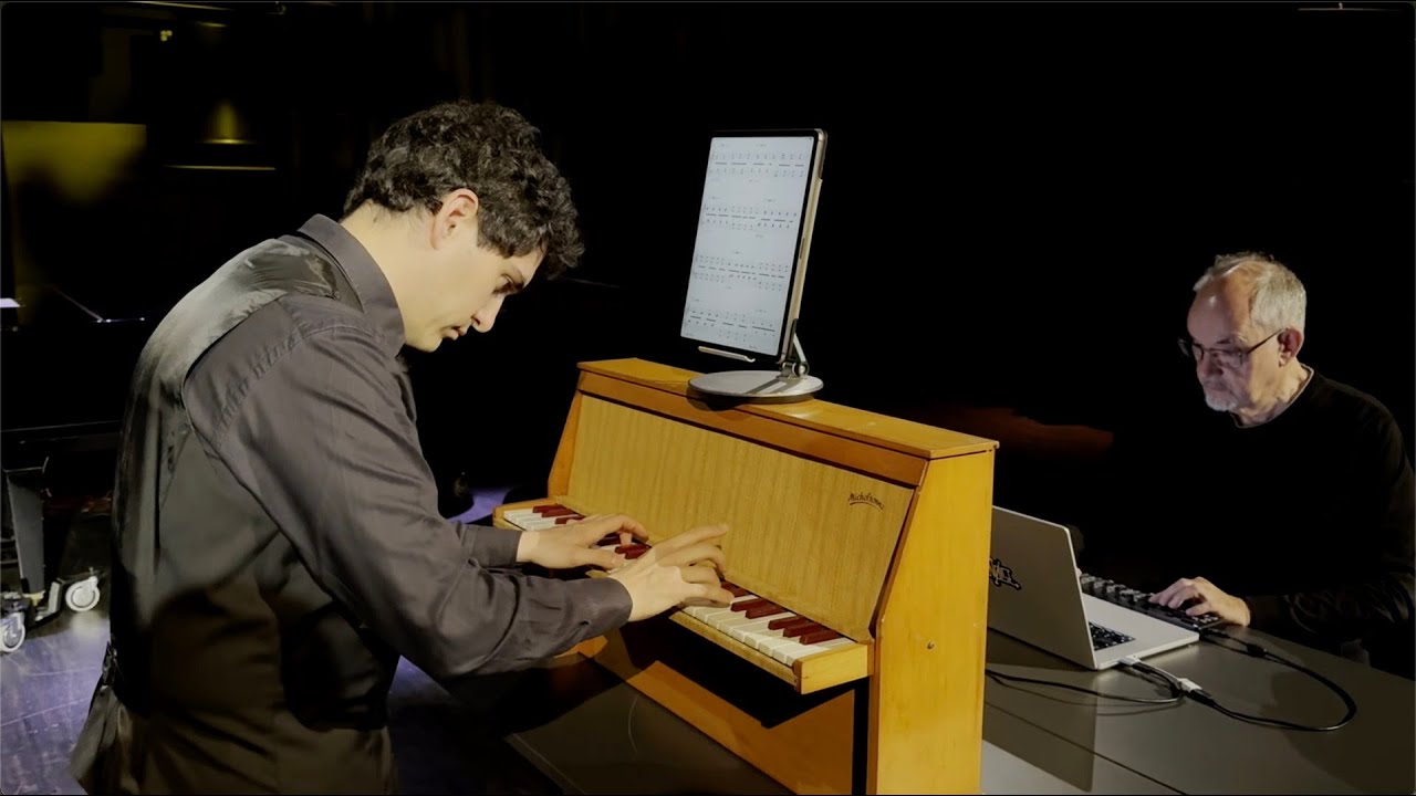 Karlheinz Essl: Trois Cent Drones (2021) for toy piano & live-electronics, performed by Luca Lavuri