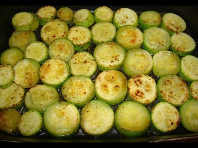 Как печь кабачки в духовке
