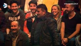 Beyaz Show   Demet Akalın, yandan yandan göbek atalım!
