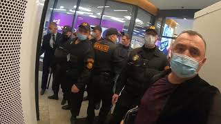 ТРЦ Щелковский вместе с полицей продолжит немножко избивать своих посетителей. 3-я серия