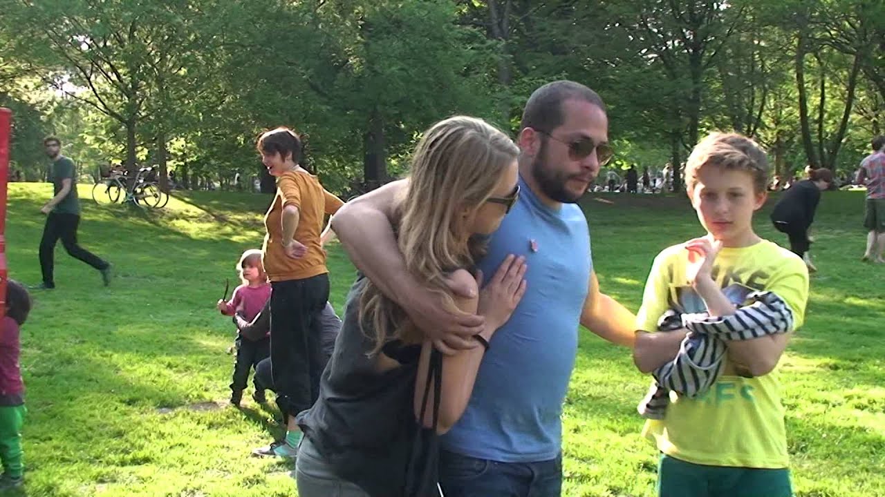 Bewegung Oida! MAISPACE Arenawiese 1. Mai 2014