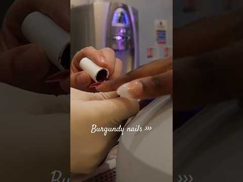 Burgundy nails for the win 😍😍