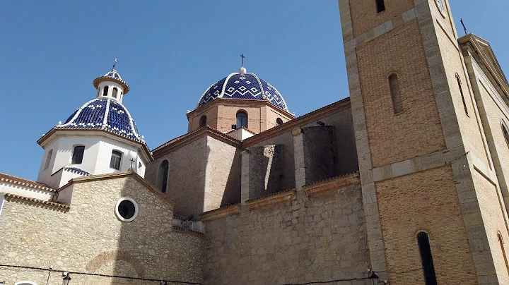 A Walking Tour Video Through the White City of Altea, Spain