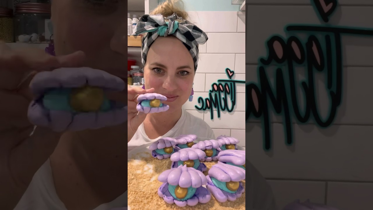 CLAM SHELL MERINGUES ARE SO FUN! Also The Little Mermaid was SO GOOD! 🧜🏻&zwj;♀️