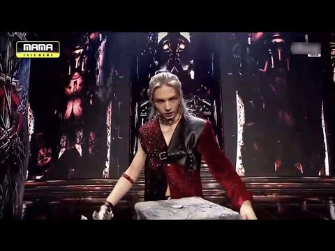 Stray Kids - Victory Song (2020MAMA) - YouTube