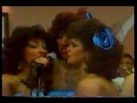 WILFRIDO VARGAS Y LAS CHICAS DEL CAN - We are the ...