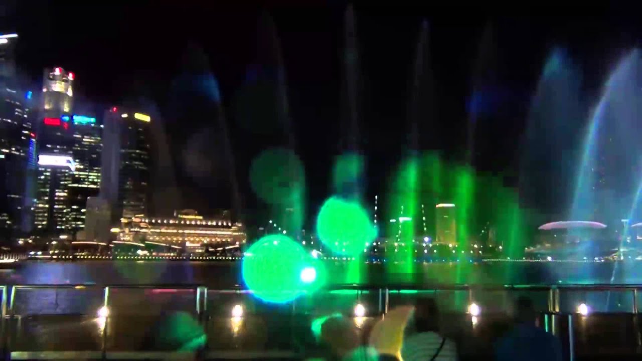 Marina Bay Sands Singapore - Light and Water Show