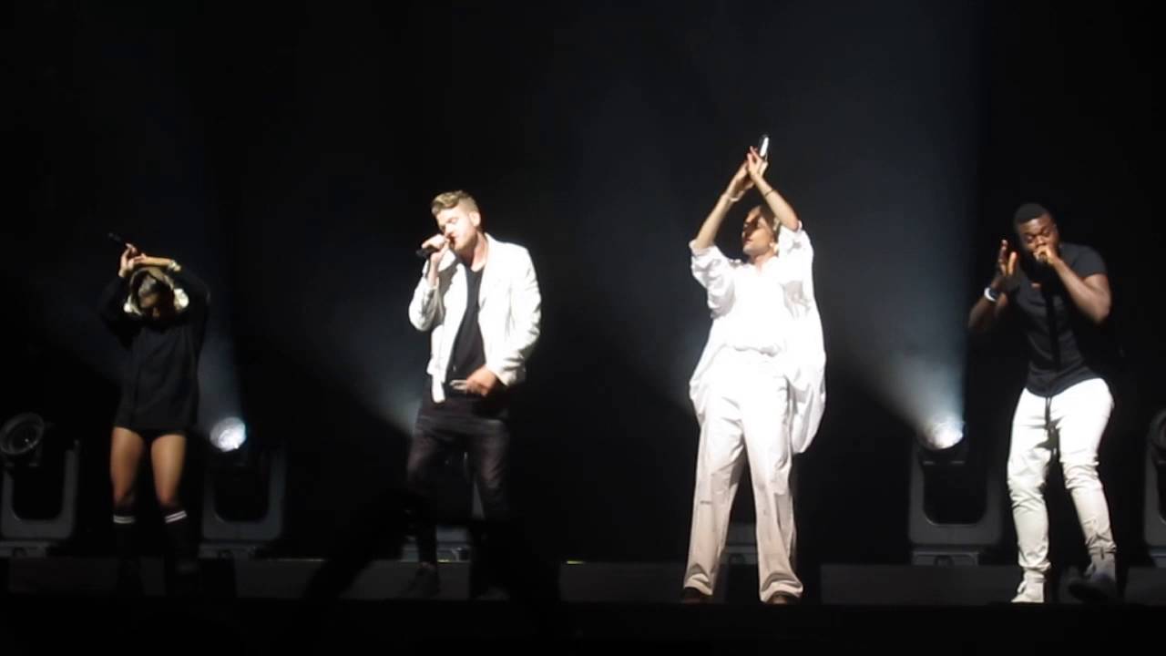 Pentatonix - Cracked + Opening (PTX Tour 2016 Amsterdam 06-01-2016)
