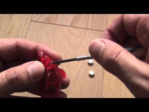 How to change Hexbug Aquabot's batteries