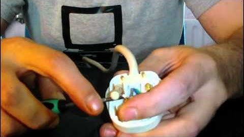 Wiring Of Plug - Changing A Fuse