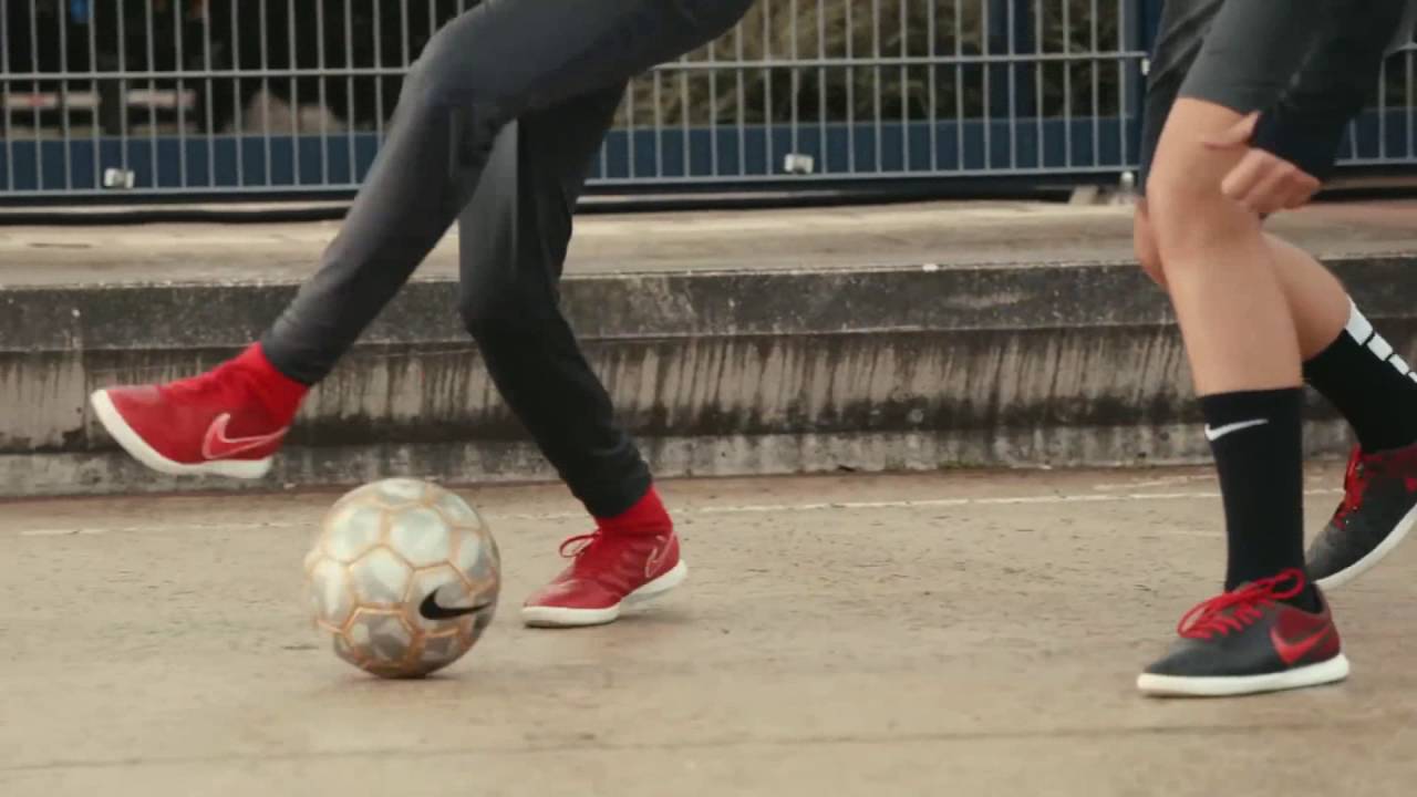 Fantastisch Elasticiteit Observatie Nike street football skill and technique.Tutorail ,Training from Begining  Work Hard - YouTube