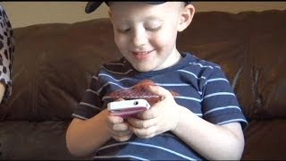 Toddler Uses Smartphone to Save Mom's Life