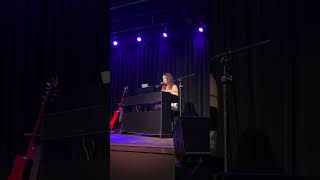 Savanna Hinton Singing Auroras, Take Me Home