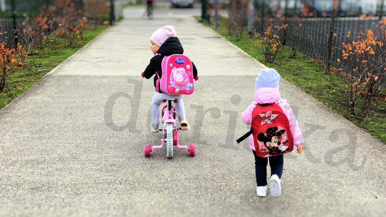 🎓MIA PIERWSZY RAZ W PRZEDSZKOLU | DLM - YouTube DLM