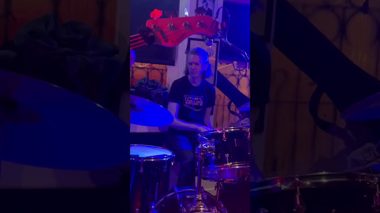 Black n Whyte Rabbitte Band