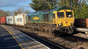 66588 4L73 with 21 containers & 4 pocket wagons 12;40 3E Lea Road 25/11/2025