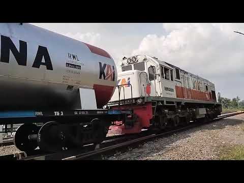 Hunting Kereta Api Di Stasiun Rewulu(Ada KA Java Priority Dengan ...