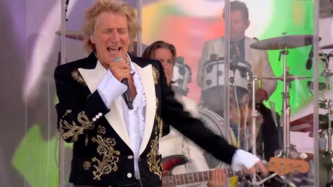 Rod Stewart Performance at Glastonbury Festival 2025 | Sir Roderick David Stewart rocks at 80 years - YouTube