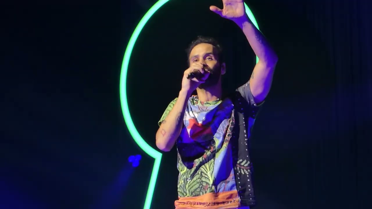 Ycare  (avec le Choeur du Sud) - Le fou et le roi  (Zénith de Paris - 18/10/2024)