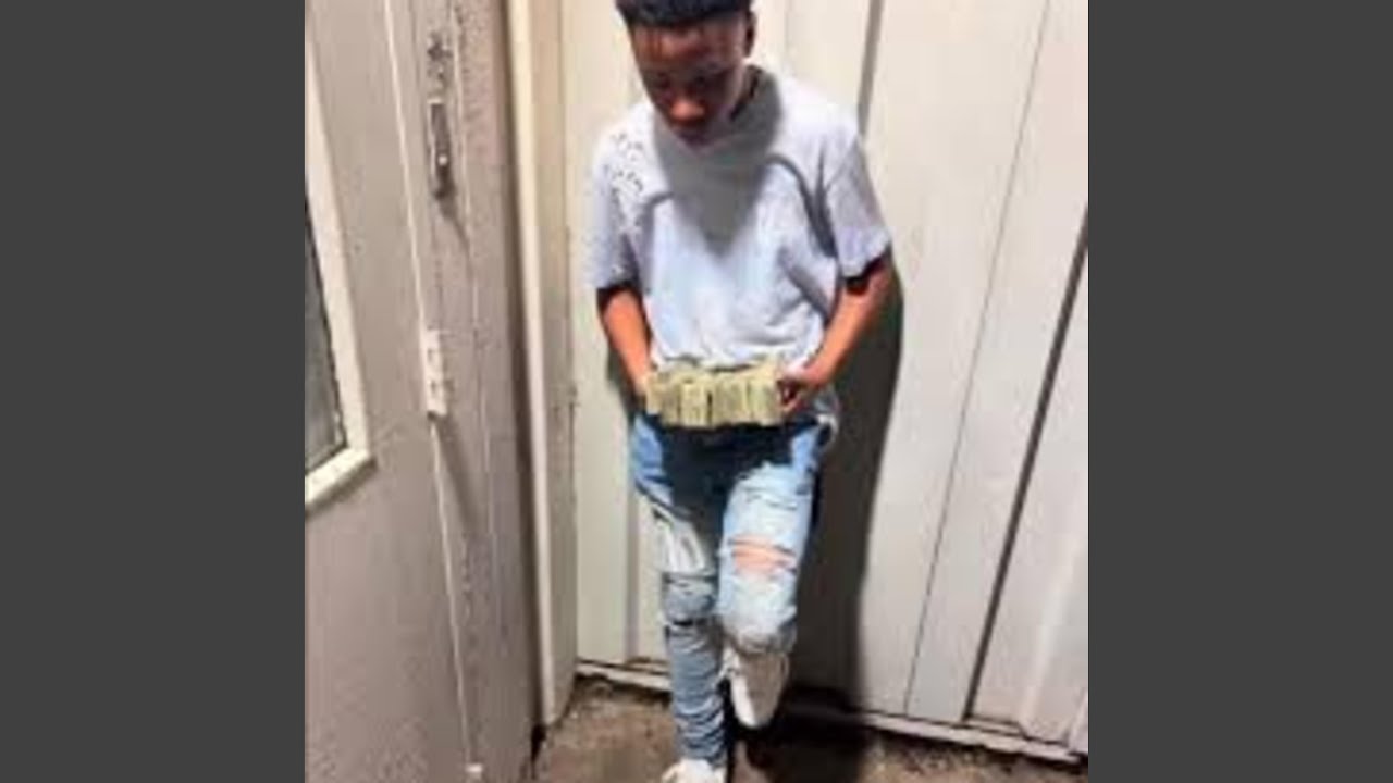 Assista a YnsCorey Deko Problem no YouTube Assista a YnsCorey Deko Problem no YouTube