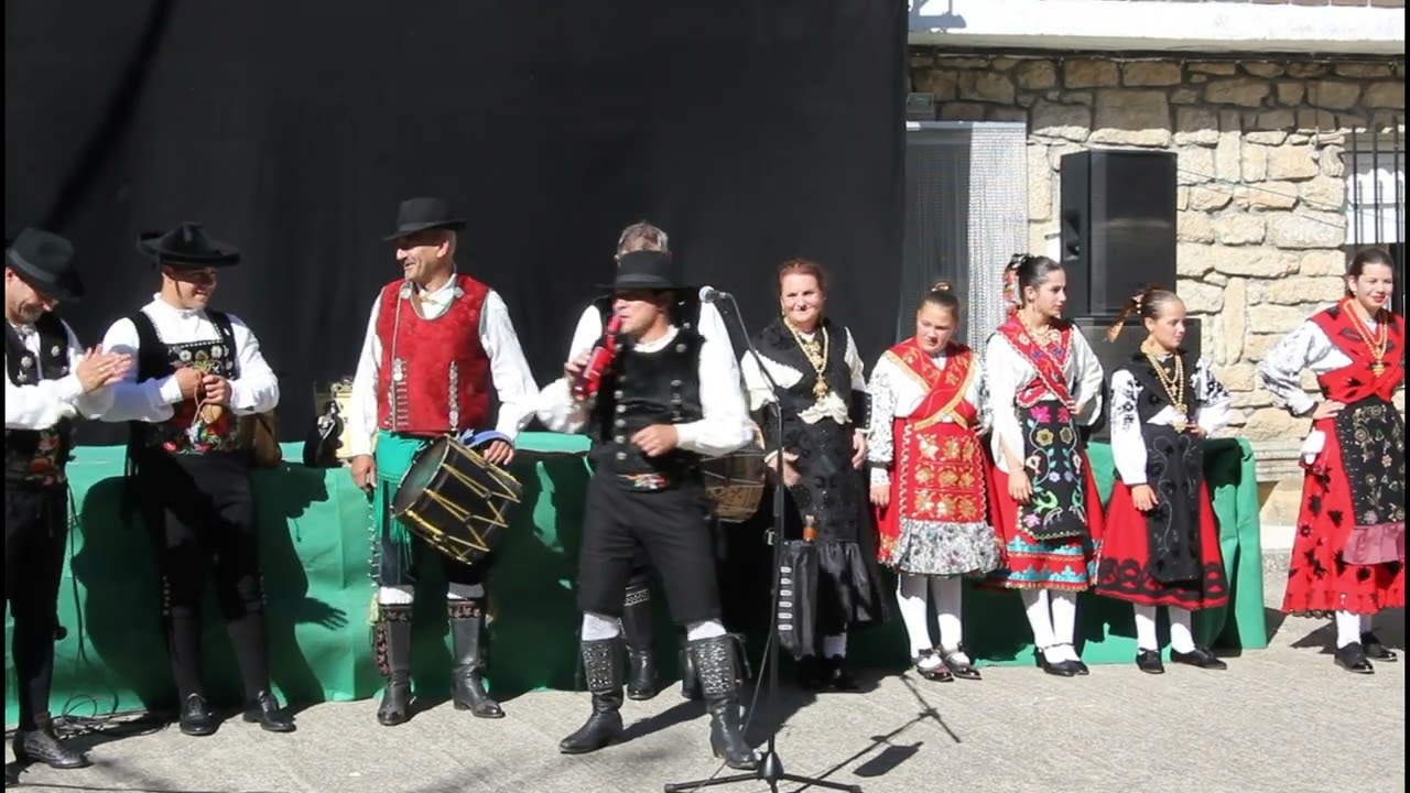 Actuación en Corporario del grupo de folclore de Aldeadávila