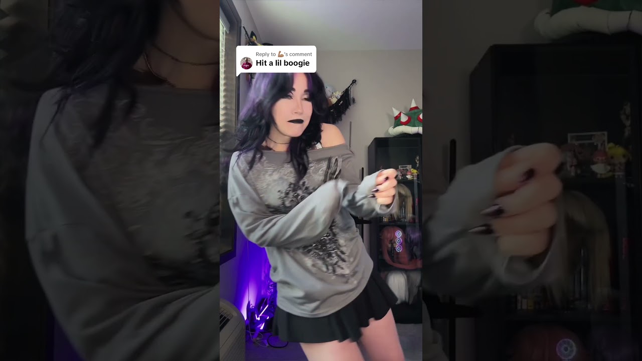 Gothic Girl Hits a Boogie🕺 #gothic #gothicgirl #goth #gothgirl #alt #altgirl #alterntive