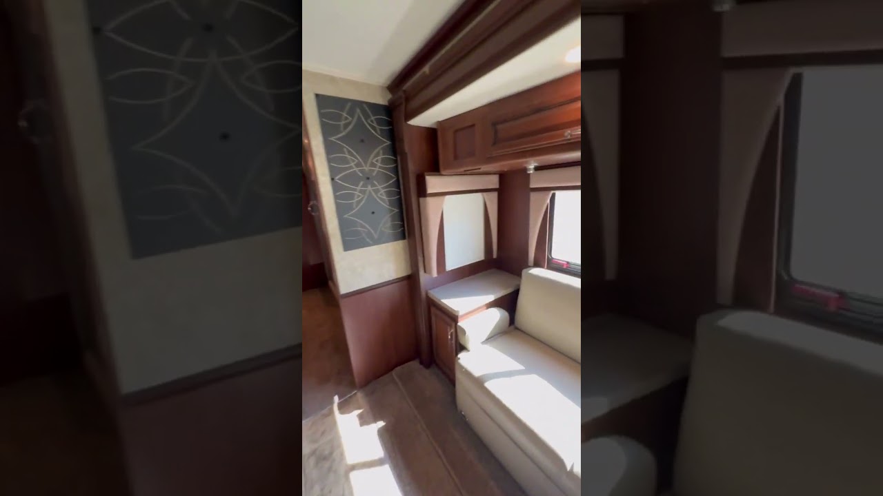 2013 Fleetwood BOUNDER in Edmond OK: