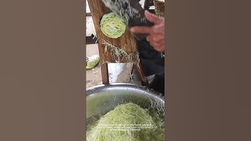 Versnipperen! Deze koolmagie is echt te gek, toch? #machine #f1technologie #auto #bouw