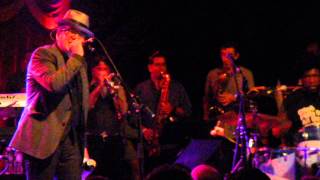 Elvis Costello &amp; The Roots &quot;Wise Up GHOST&quot; 09-16-13 Brooklyn Bowl, Brooklyn NY